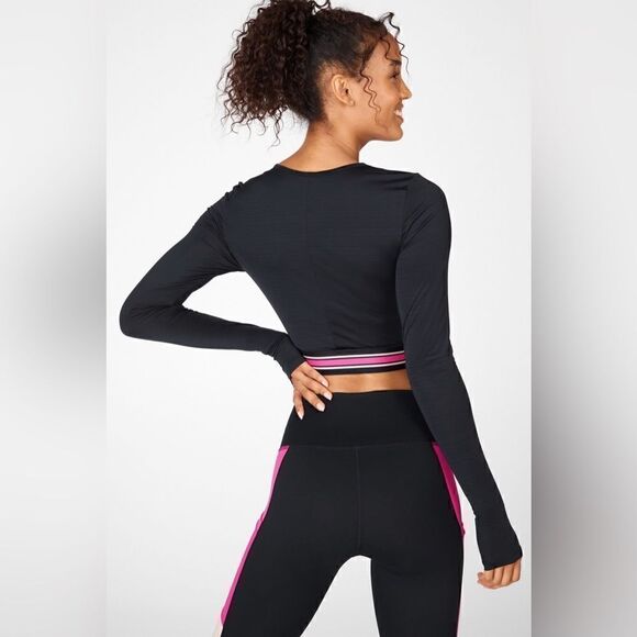 Fabletics Eco-Conscious Front Twist Long Sleeve Cropped Black Top, Size Medium - Picture 3 of 14